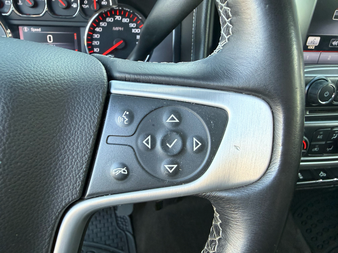 GMC Sierra 1500 SLE Crew Cab 4WD 2015