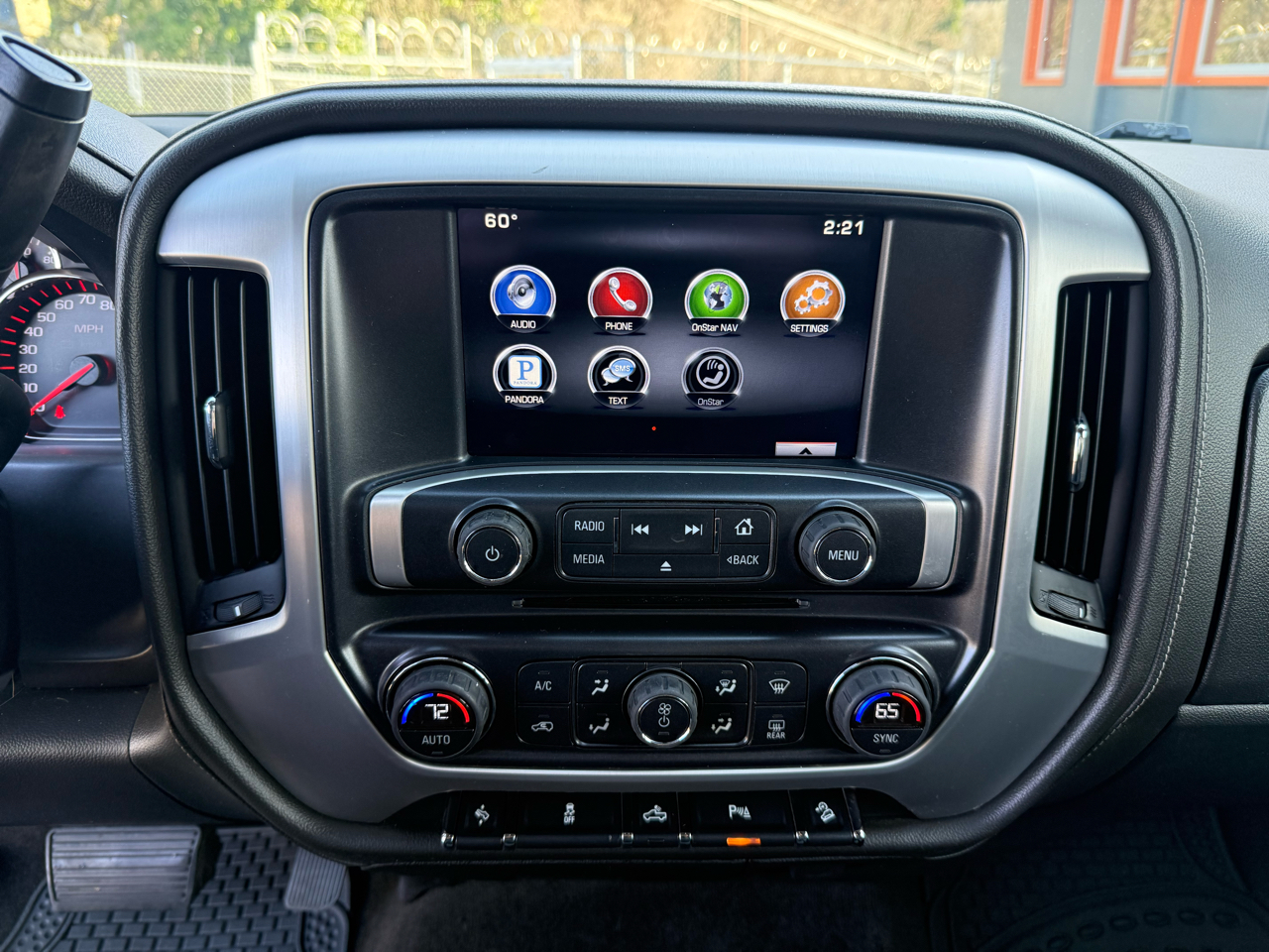 GMC Sierra 1500 SLE Crew Cab 4WD 2015