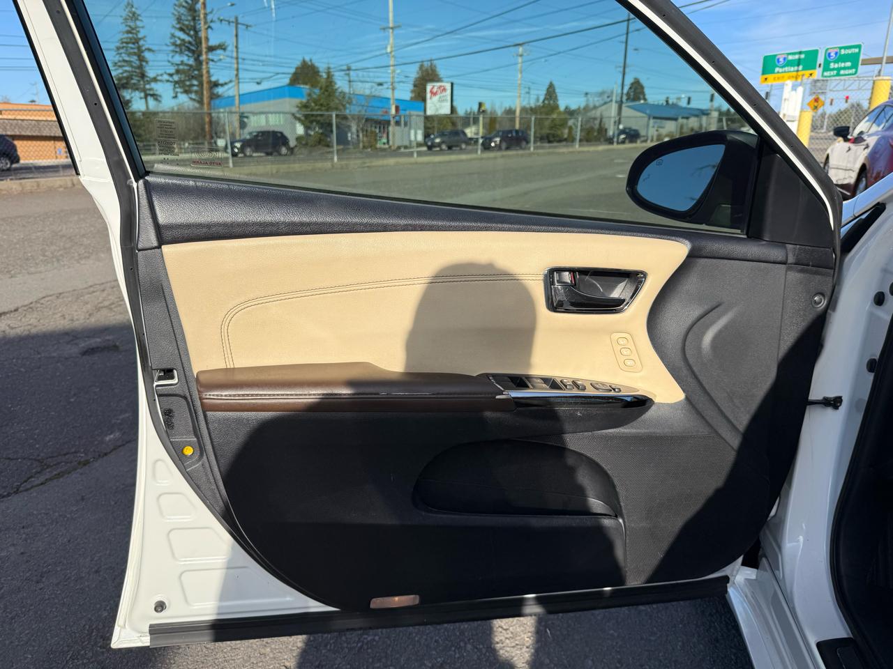 Toyota Avalon Hybrid XLE Premium 2013