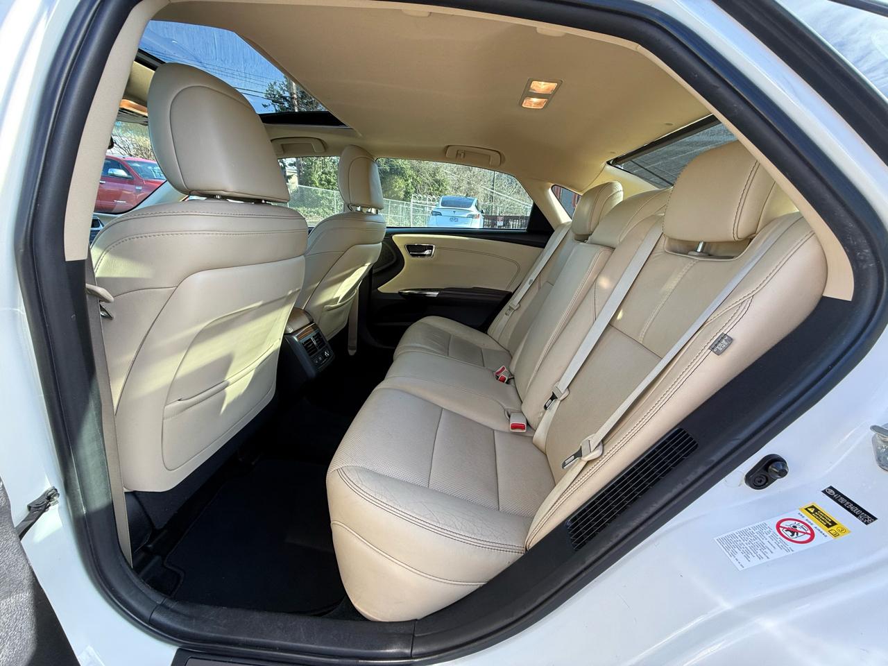 Toyota Avalon Hybrid XLE Premium 2013