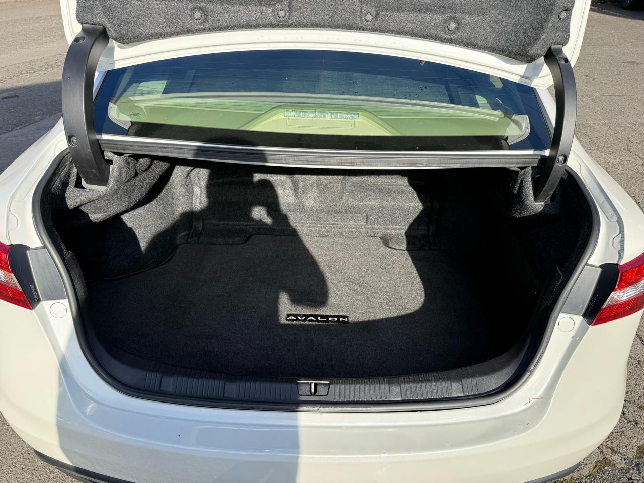 Toyota Avalon Hybrid XLE Premium 2013