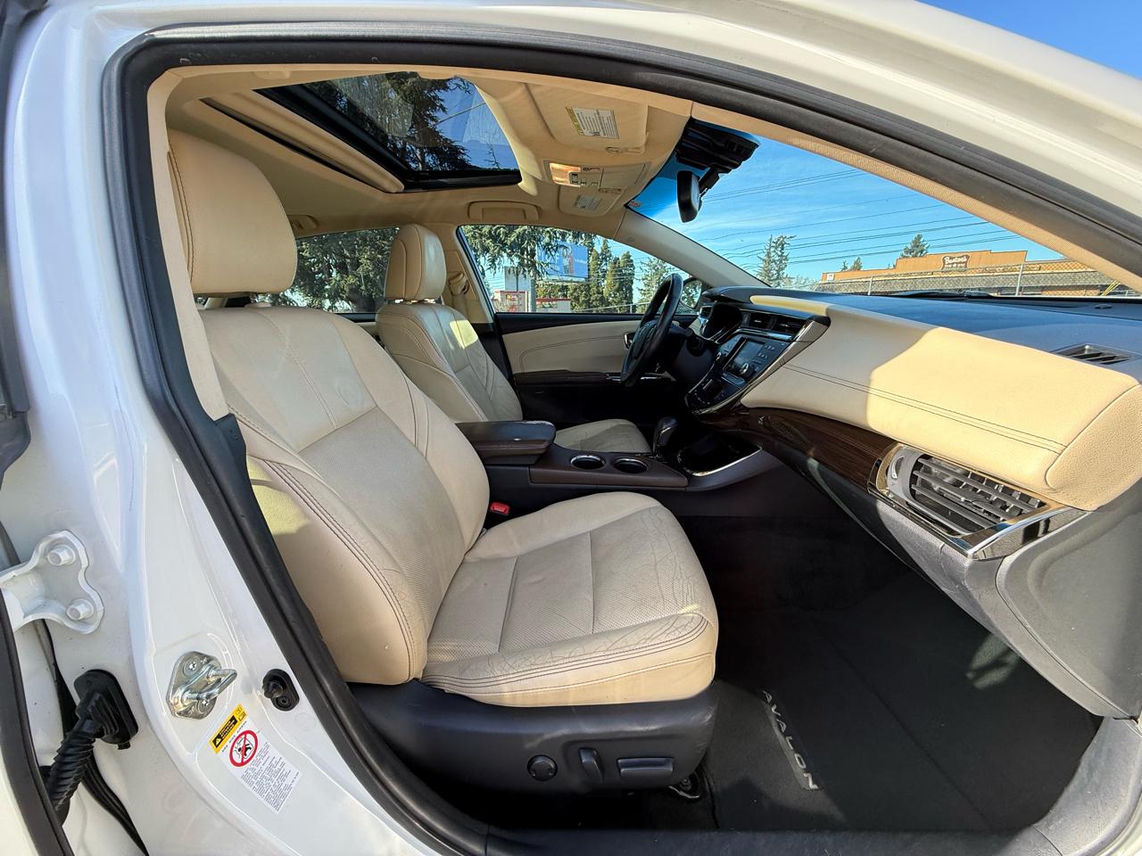 Toyota Avalon Hybrid XLE Premium 2013