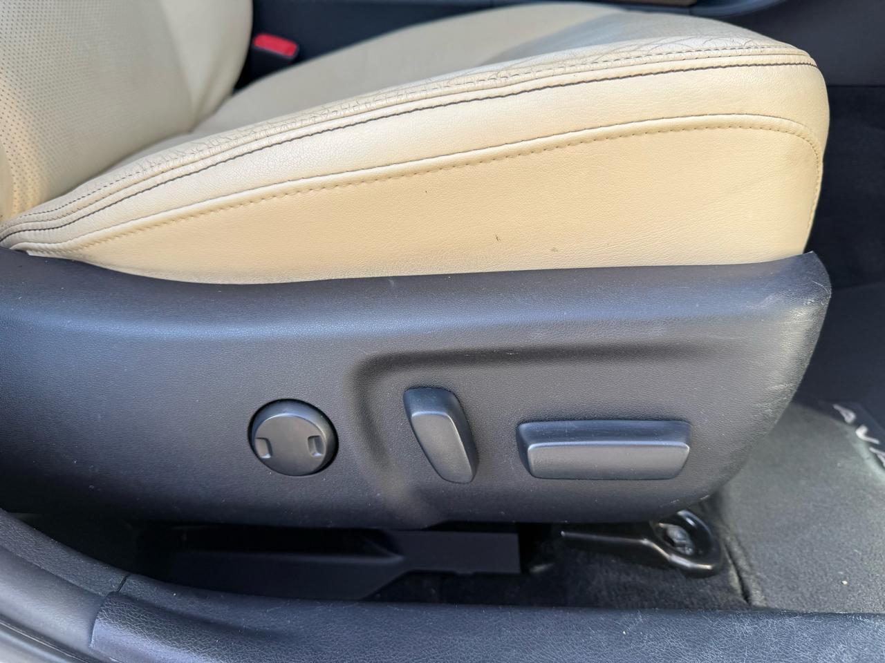 Toyota Avalon Hybrid XLE Premium 2013