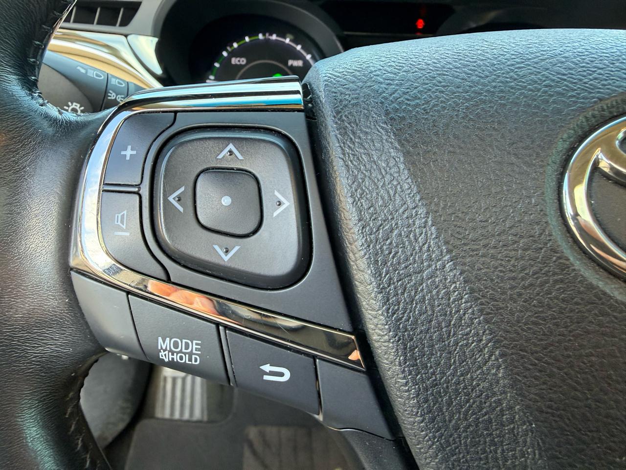 Toyota Avalon Hybrid XLE Premium 2013