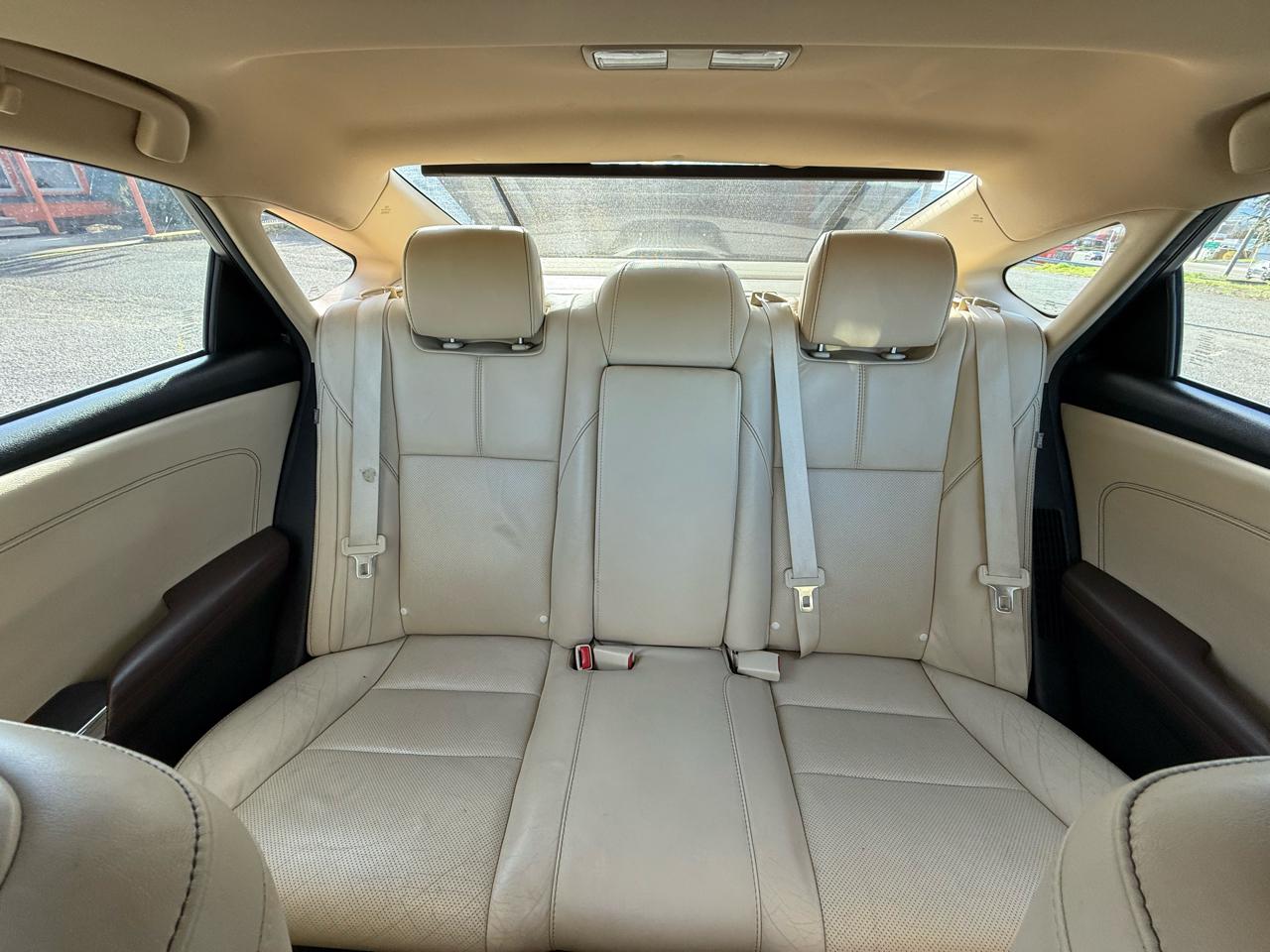 Toyota Avalon Hybrid XLE Premium 2013