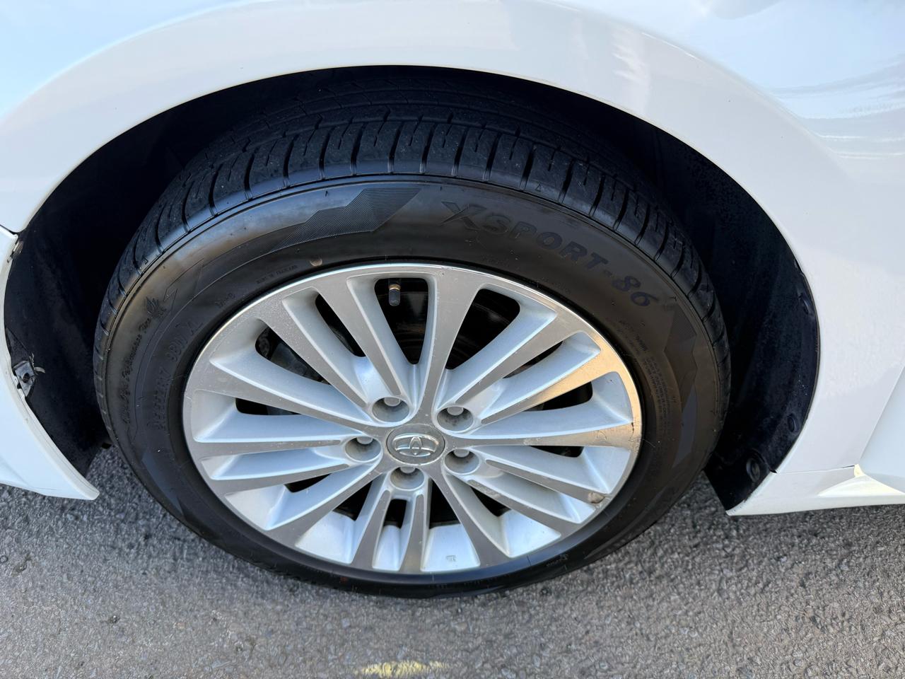 Toyota Avalon Hybrid XLE Premium 2013