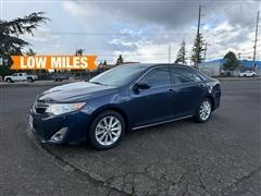 2014 Toyota Camry Hybrid 