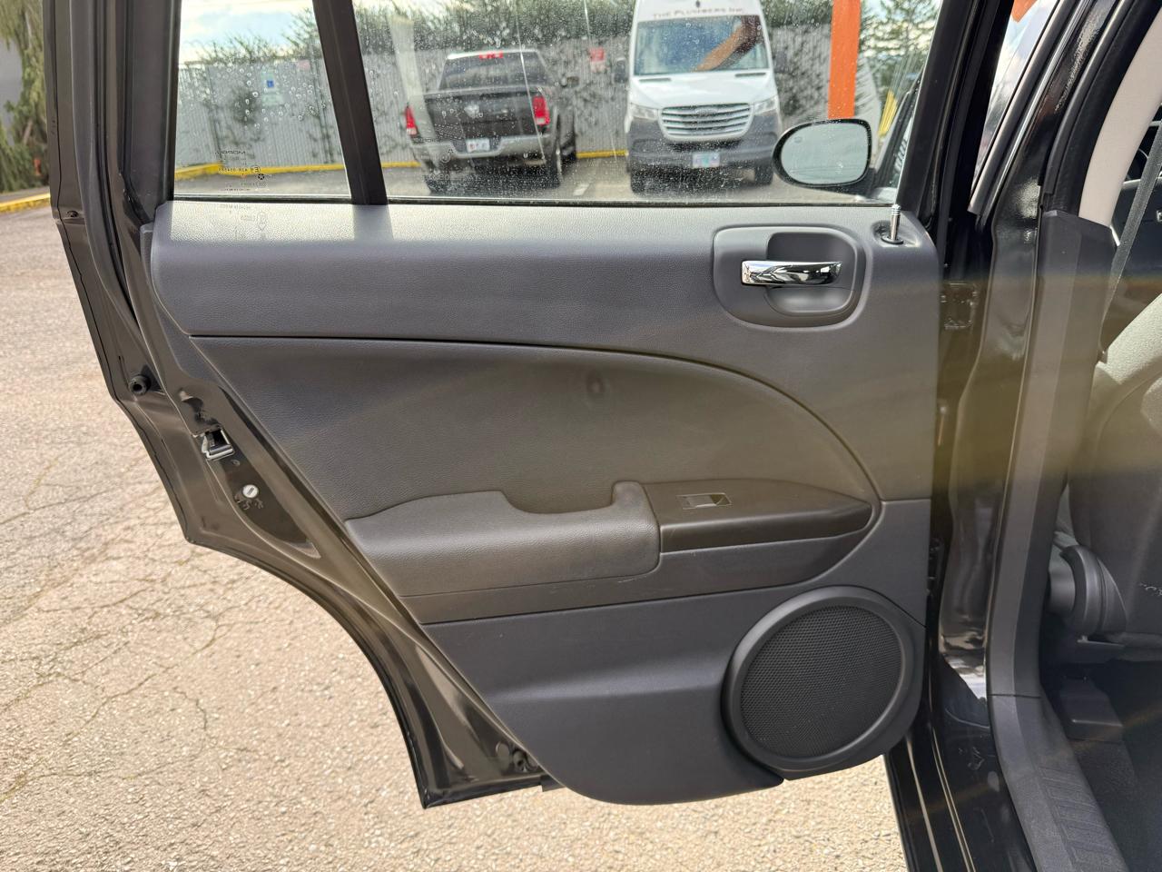 Dodge Caliber 4dr HB SXT 2010