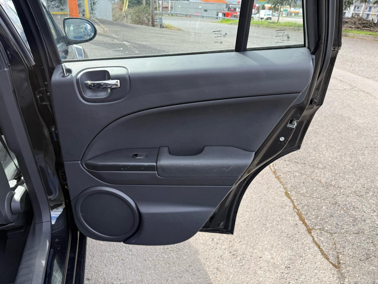 Dodge Caliber 4dr HB SXT 2010