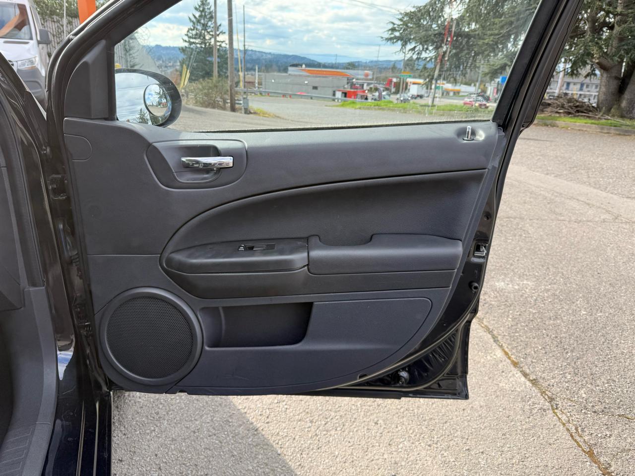 Dodge Caliber 4dr HB SXT 2010