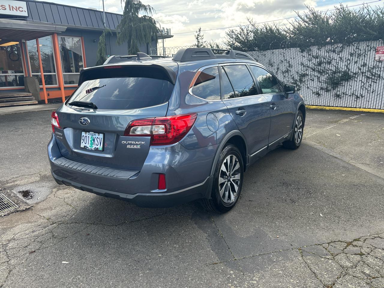 Subaru Outback 2.5i Limited 2016