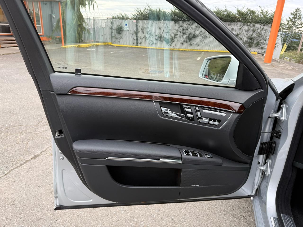 Mercedes-Benz S-Class S550 4-MATIC 2010