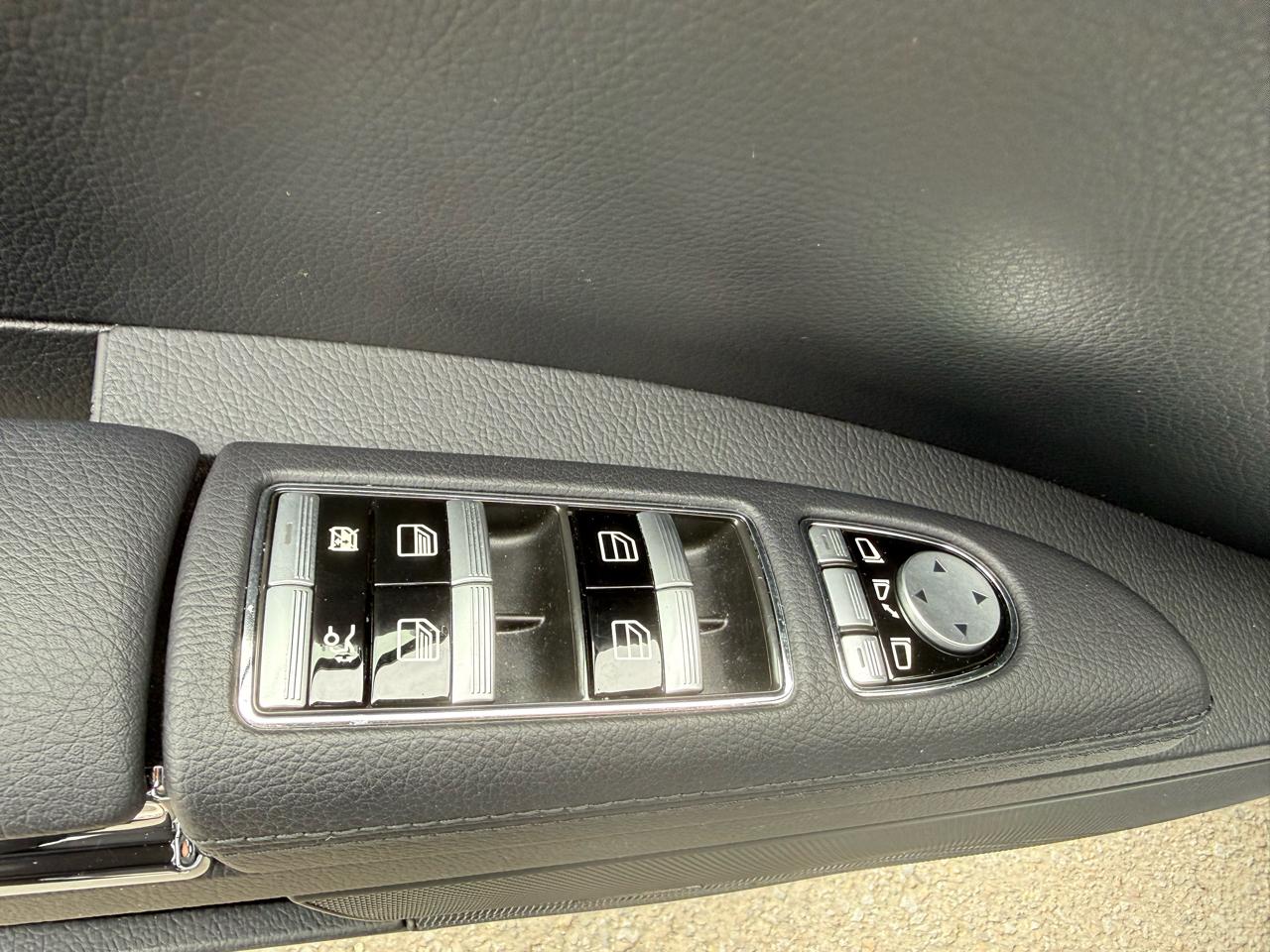 Mercedes-Benz S-Class S550 4-MATIC 2010