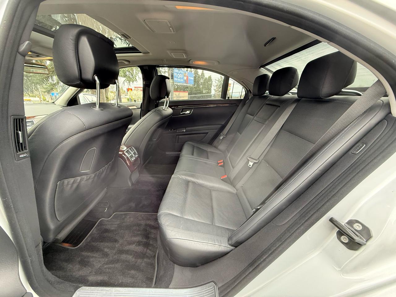 Mercedes-Benz S-Class S550 4-MATIC 2010