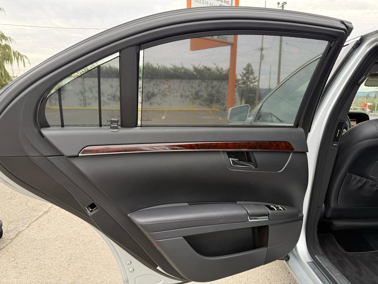 Mercedes-Benz S-Class S550 4-MATIC 2010