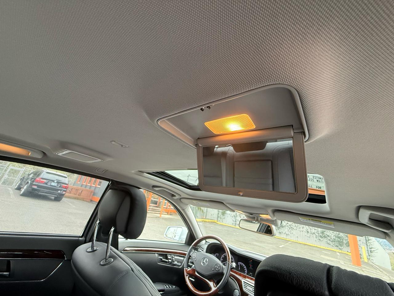 Mercedes-Benz S-Class S550 4-MATIC 2010