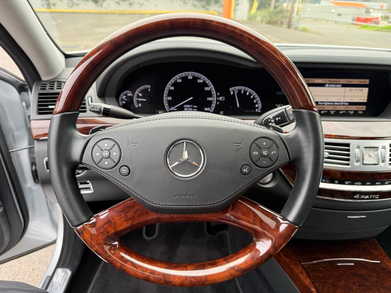 Mercedes-Benz S-Class S550 4-MATIC 2010