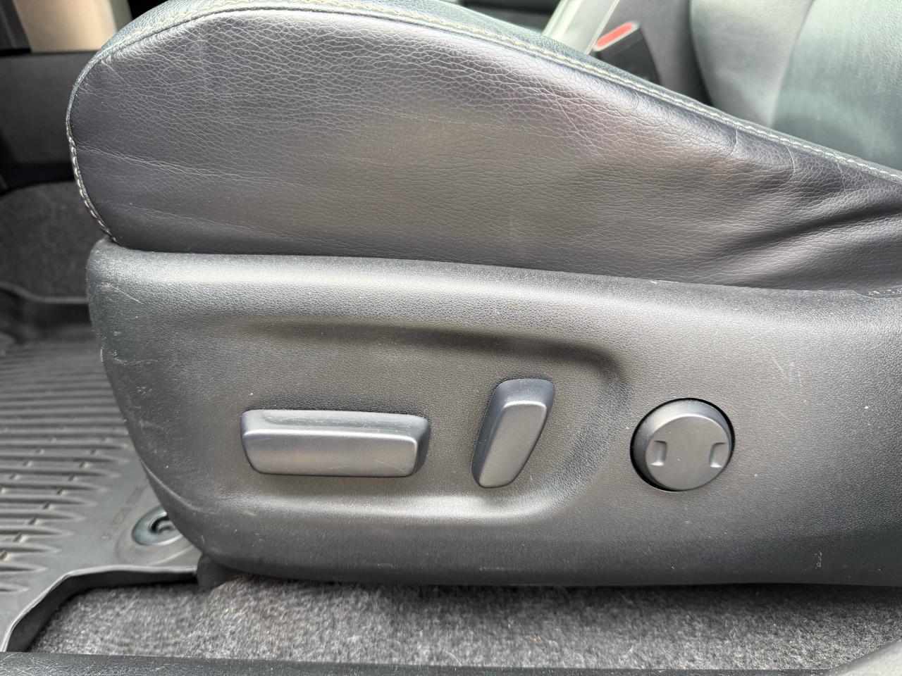 Toyota RAV4 Limited AWD 2014