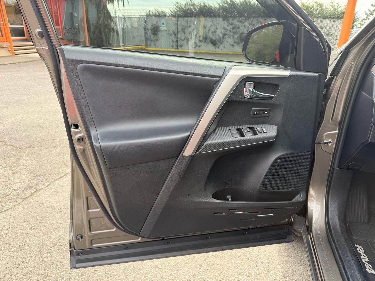 Toyota RAV4 Limited AWD 2014