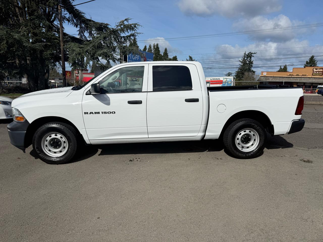 RAM 1500 4WD Crew Cab 140.5" ST 2012