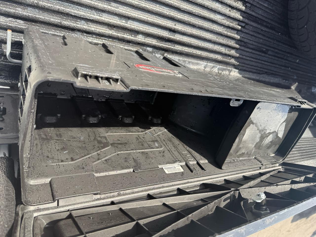 RAM 1500 4WD Crew Cab 140.5" ST 2012