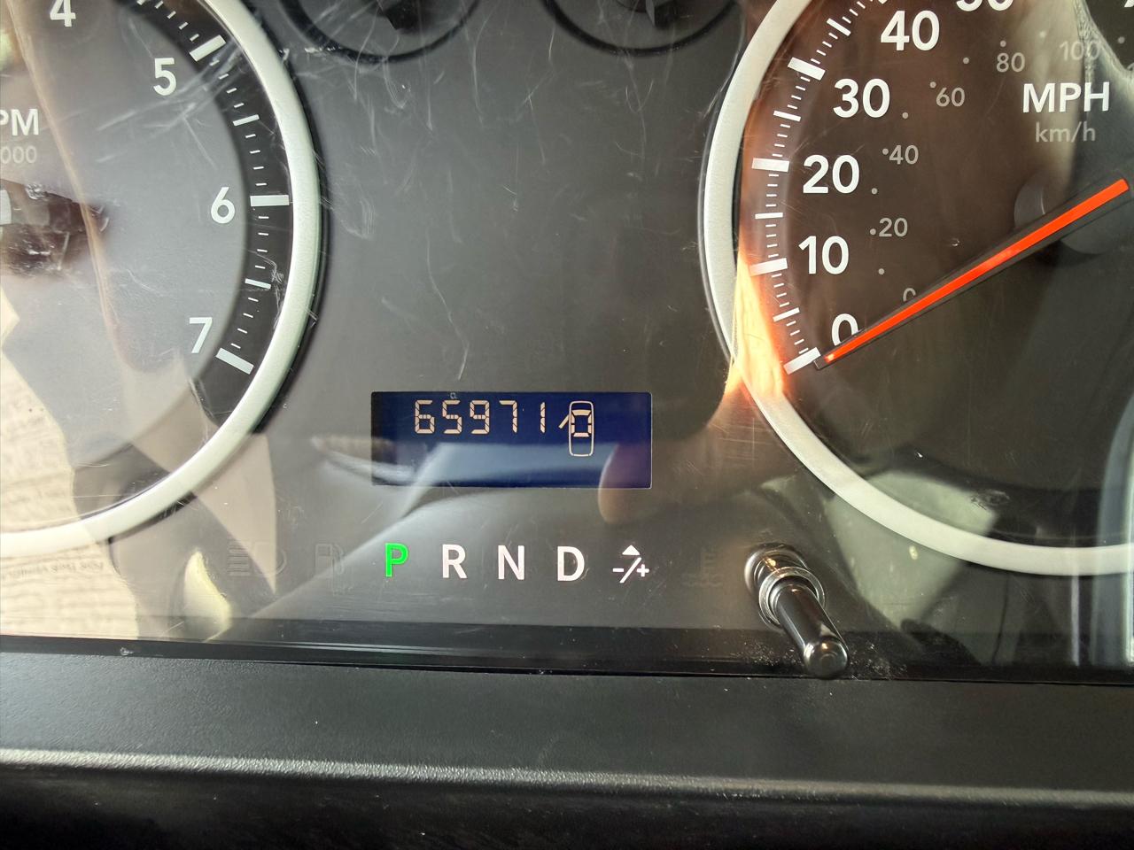 RAM 1500 4WD Crew Cab 140.5" ST 2012