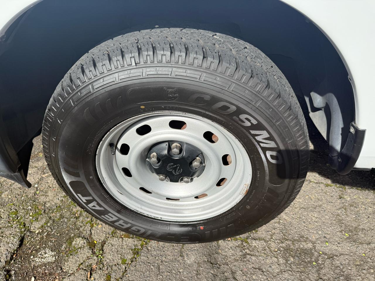 RAM 1500 4WD Crew Cab 140.5" ST 2012