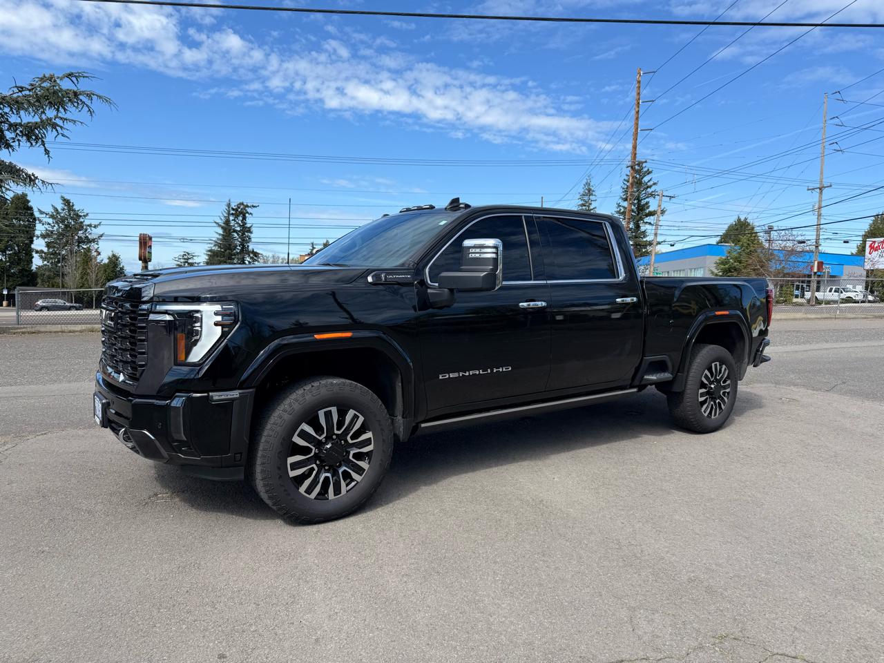 GMC Sierra 3500HD Denali Ultimate Crew Cab 4WD 2024