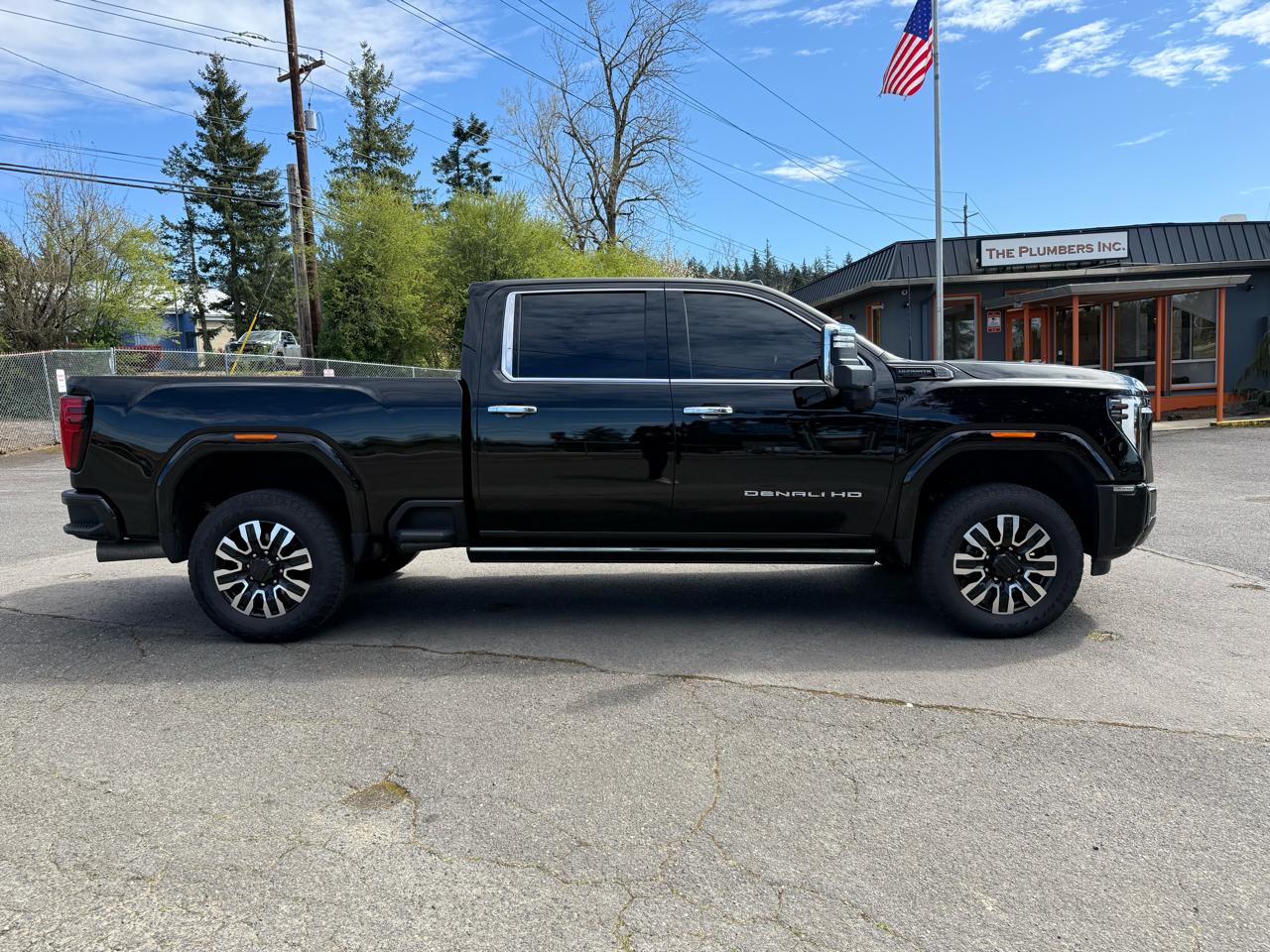 GMC Sierra 3500HD Denali Ultimate Crew Cab 4WD 2024