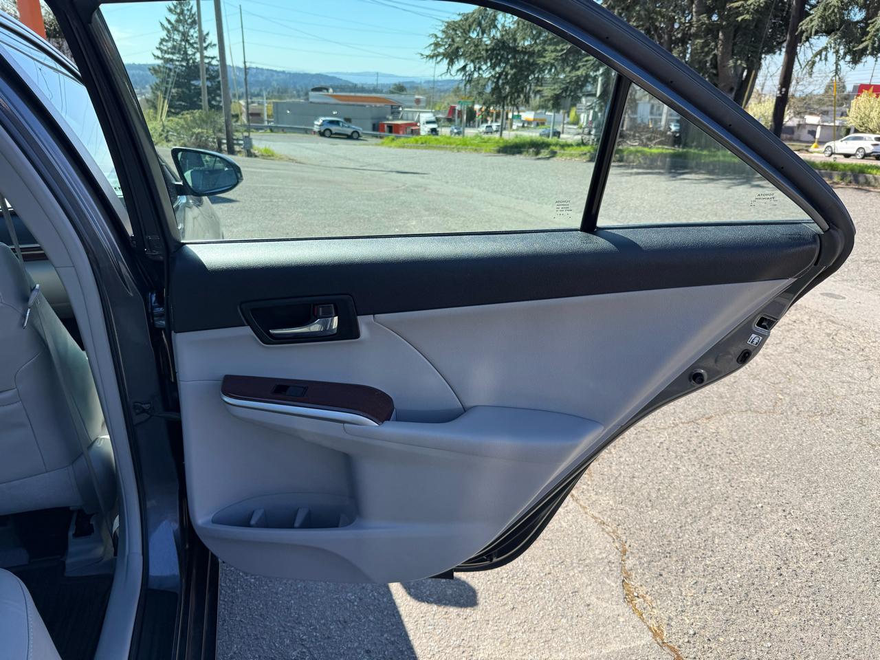 Toyota Camry XLE V6 2012