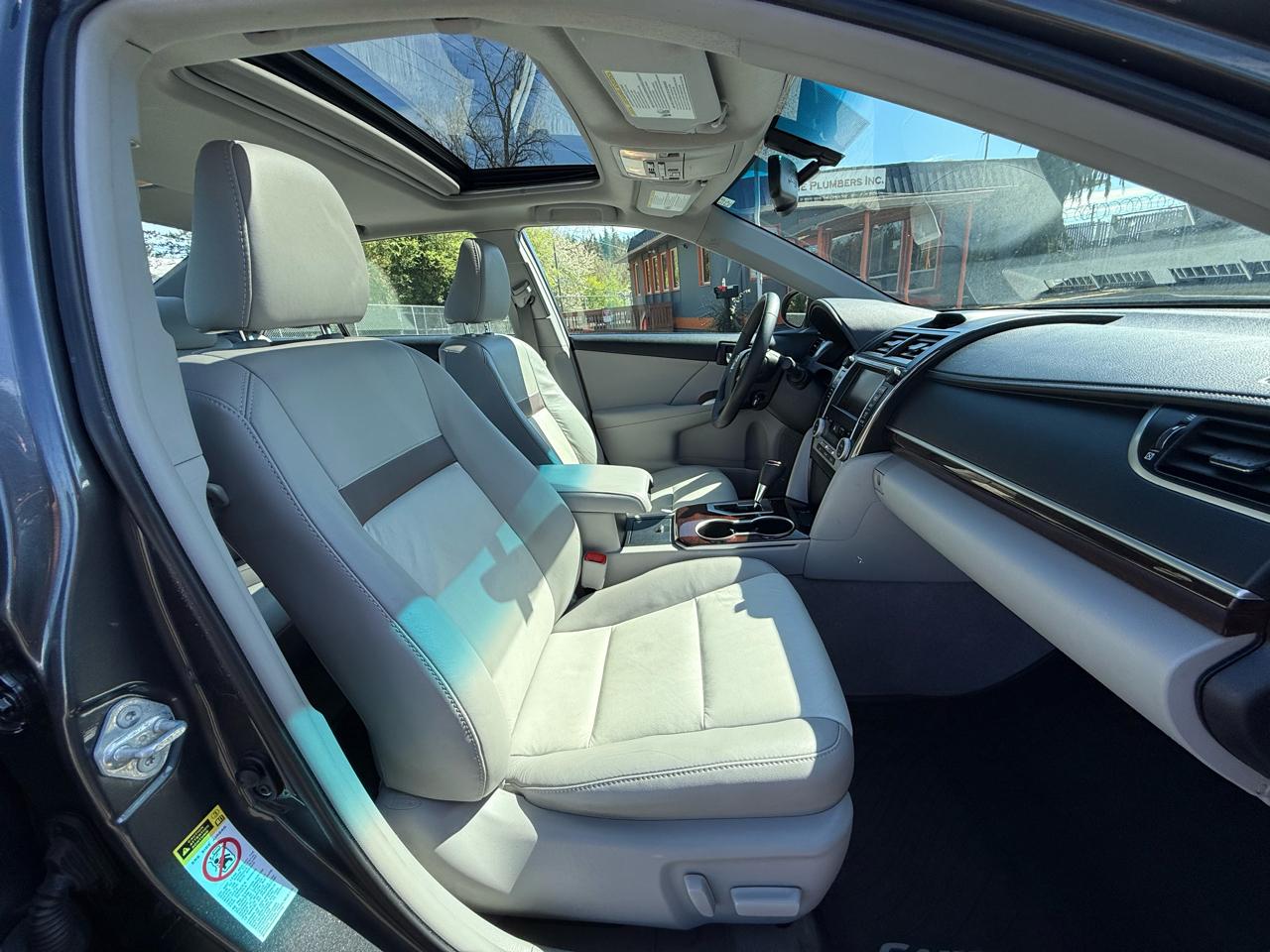 Toyota Camry XLE V6 2012