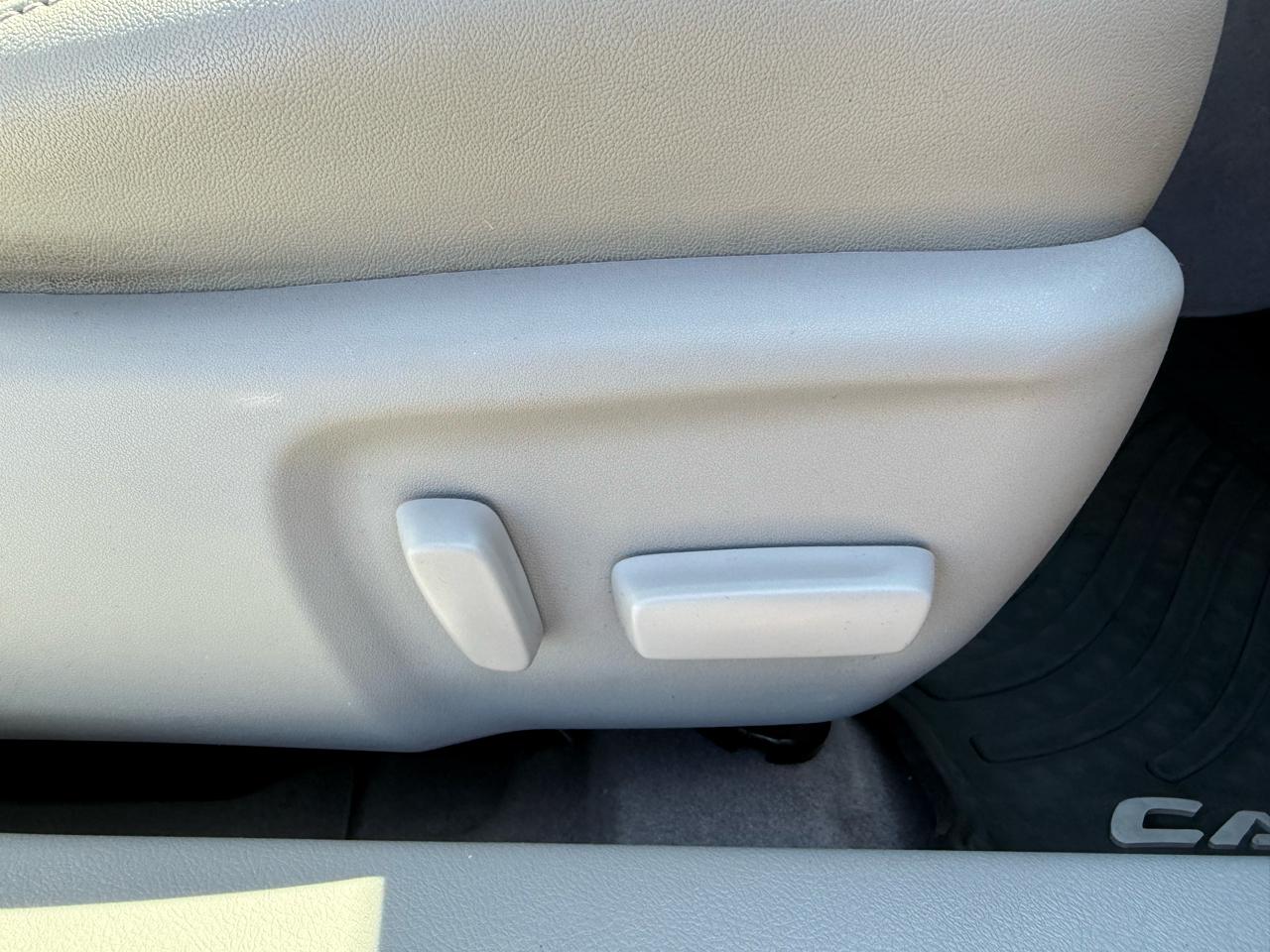 Toyota Camry XLE V6 2012