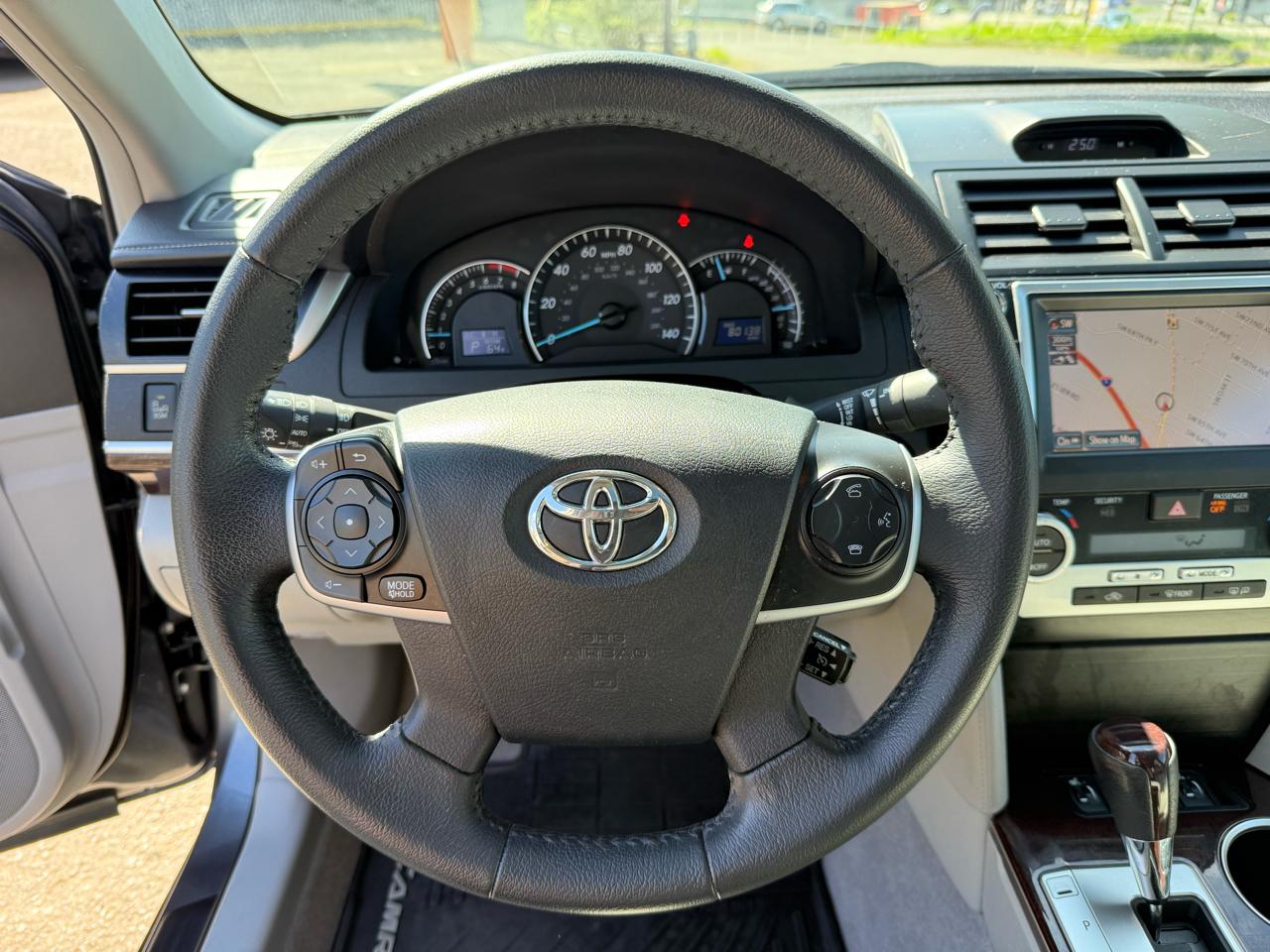 Toyota Camry XLE V6 2012