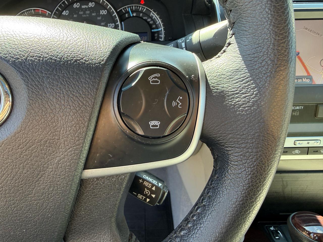 Toyota Camry XLE V6 2012