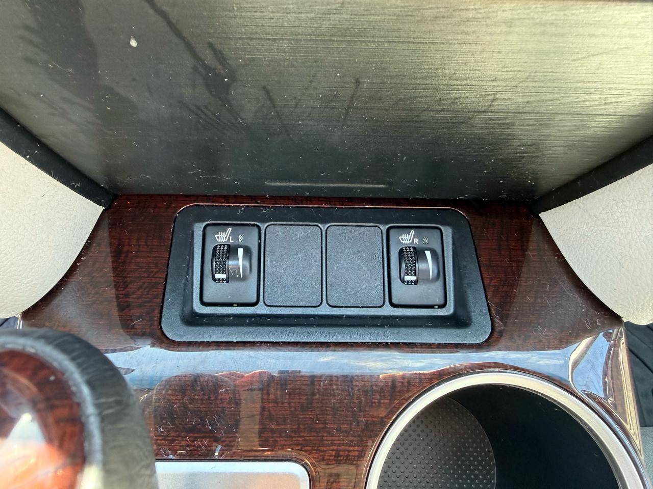 Toyota Camry XLE V6 2012