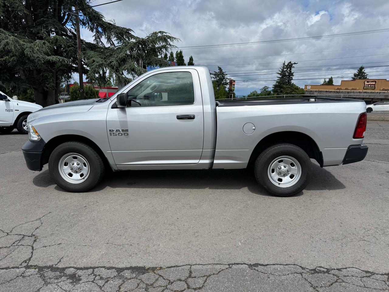 RAM 1500 2WD Reg Cab 140.5" Tradesman 2013