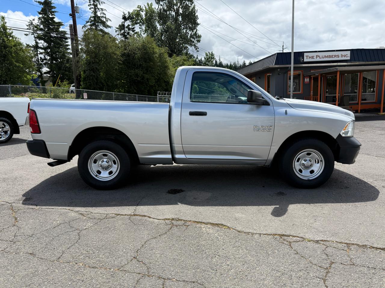 RAM 1500 2WD Reg Cab 140.5" Tradesman 2013