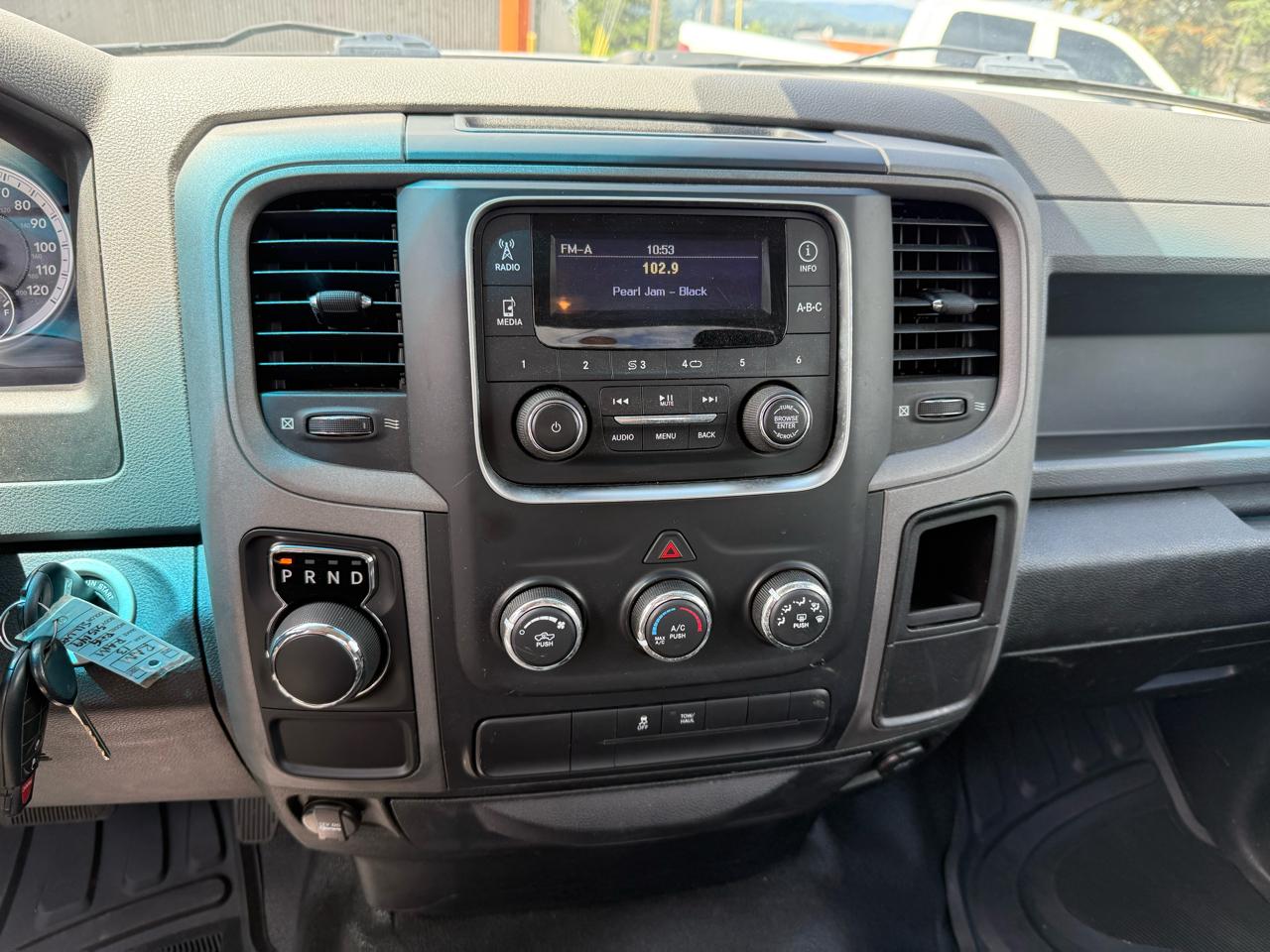 RAM 1500 2WD Reg Cab 140.5" Tradesman 2013
