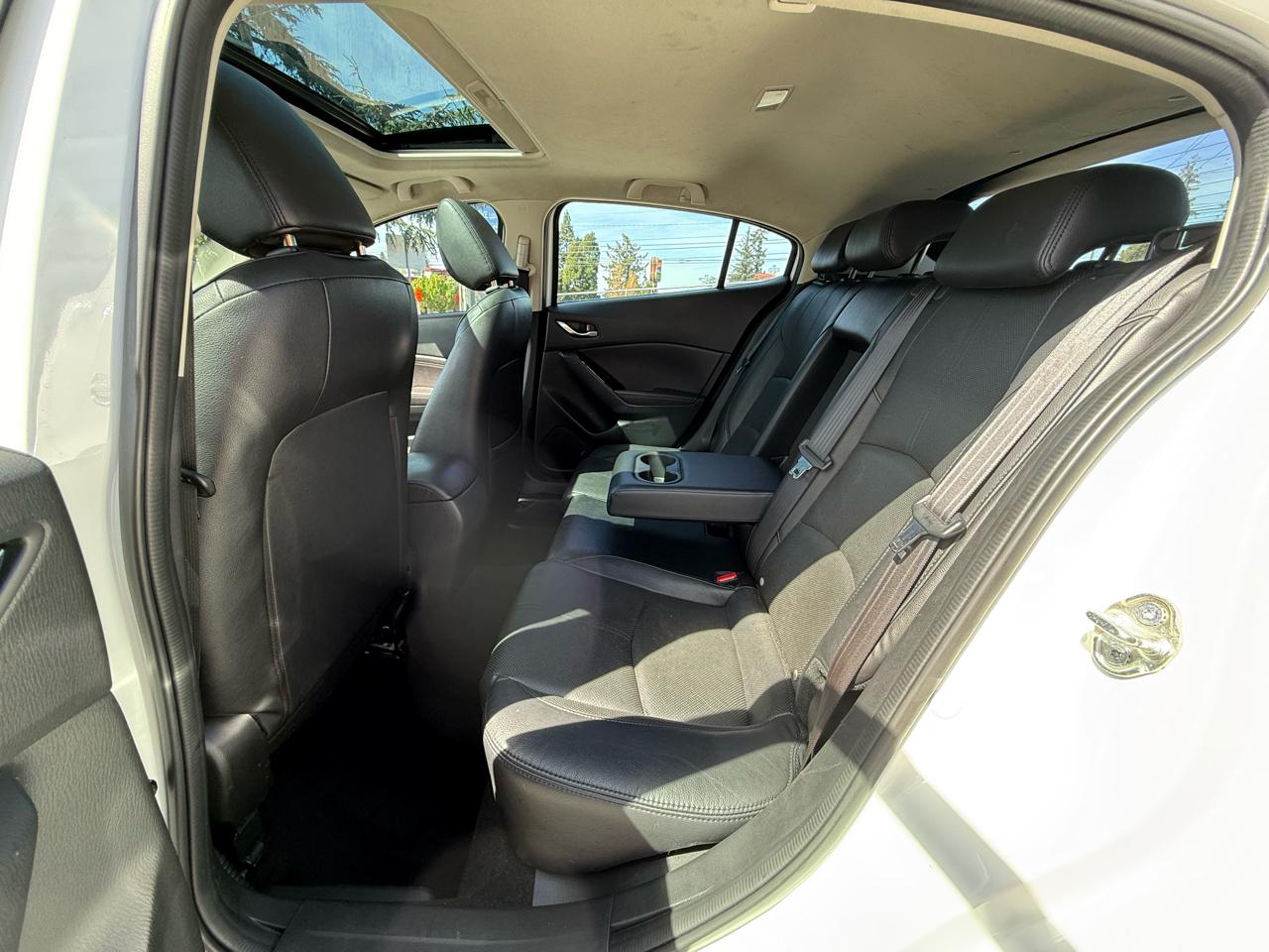 Mazda MAZDA3 s Grand Touring AT 5-Door 2017