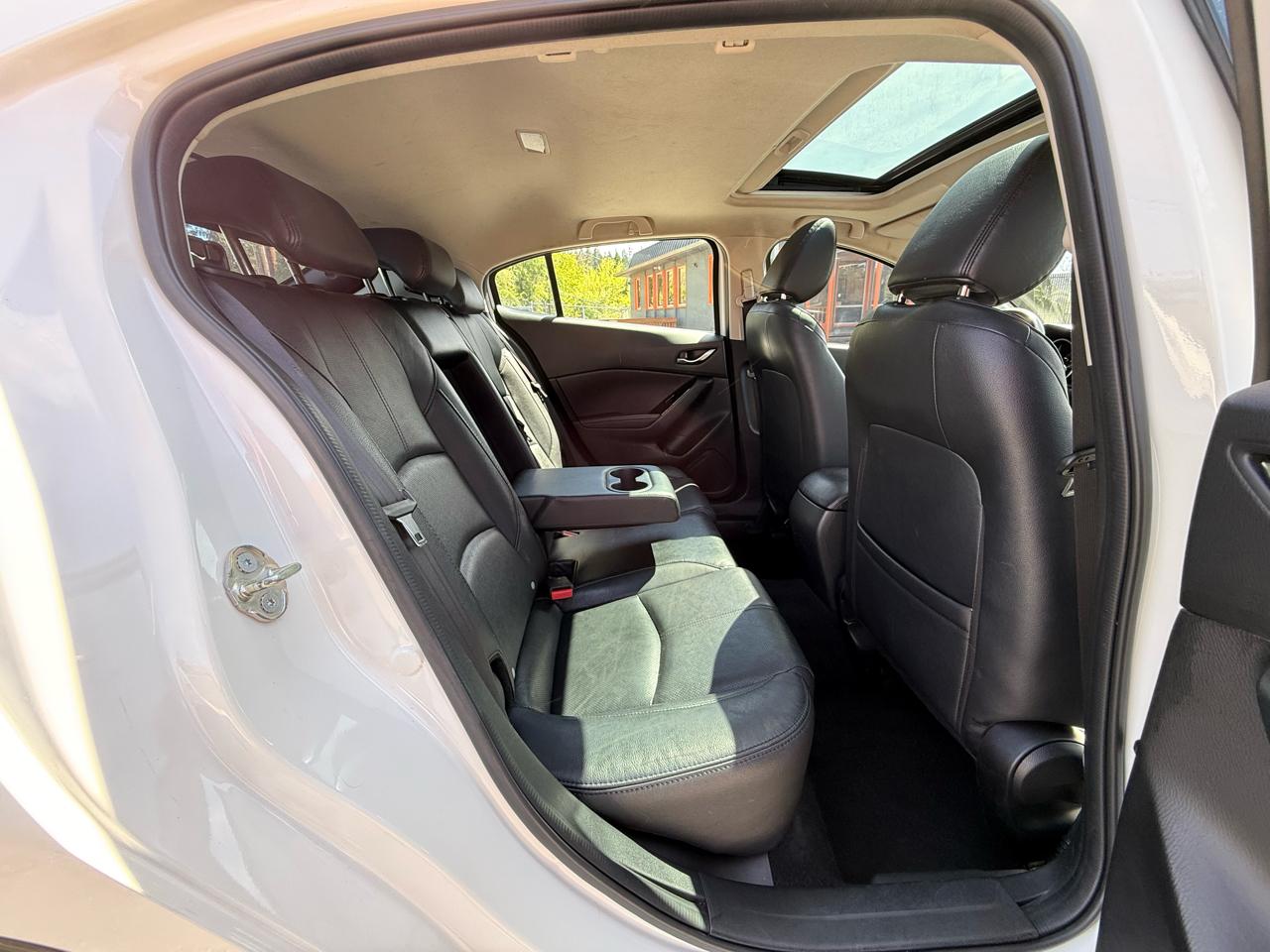 Mazda MAZDA3 s Grand Touring AT 5-Door 2017