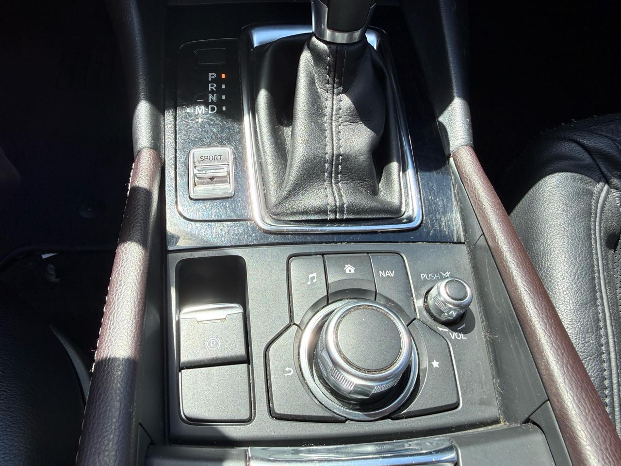 Mazda MAZDA3 s Grand Touring AT 5-Door 2017