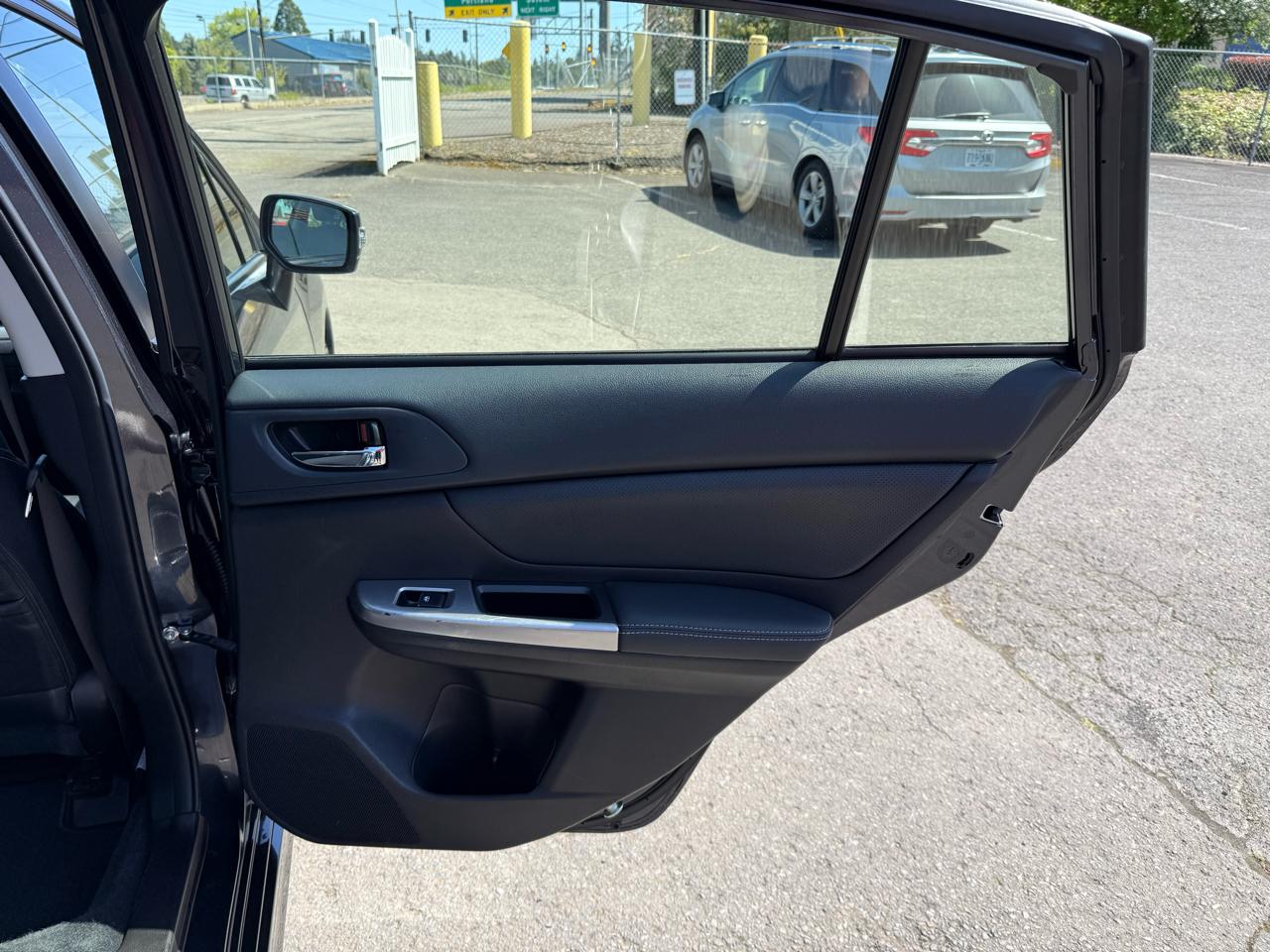 Subaru Impreza 2.0i Sport Limited PZEV 5-Door 2016