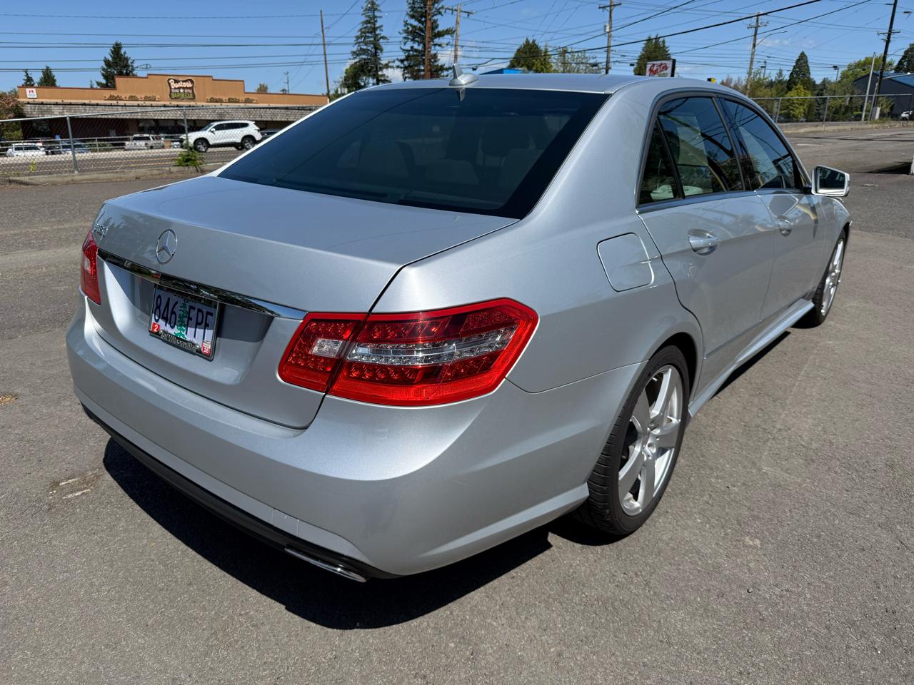 Mercedes-Benz E-Class E350 Sedan 2011