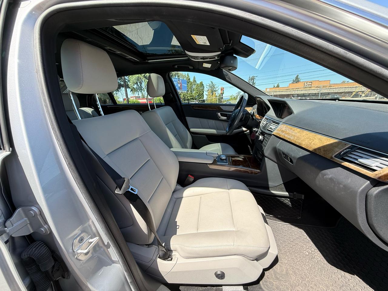 Mercedes-Benz E-Class E350 Sedan 2011