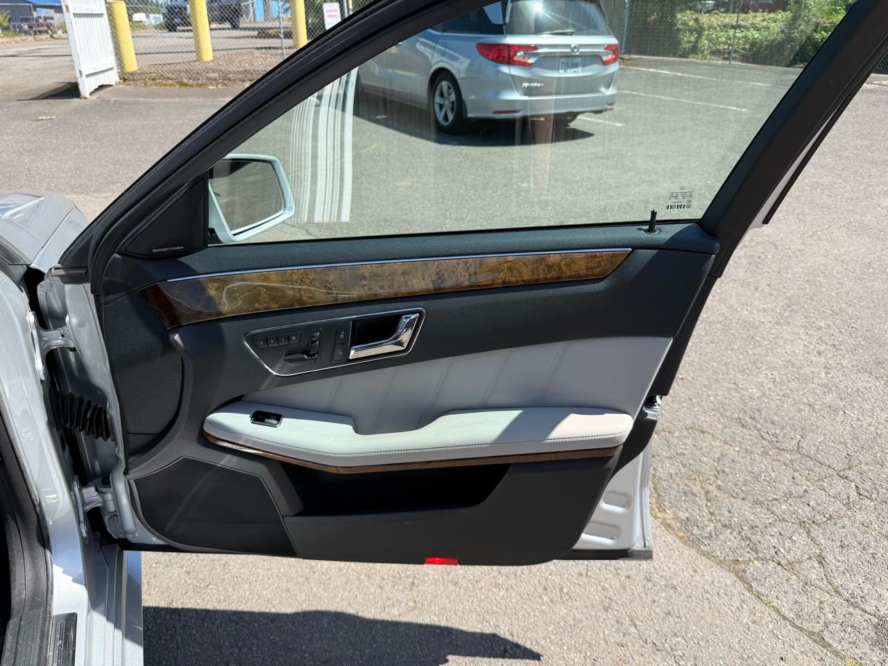 Mercedes-Benz E-Class E350 Sedan 2011