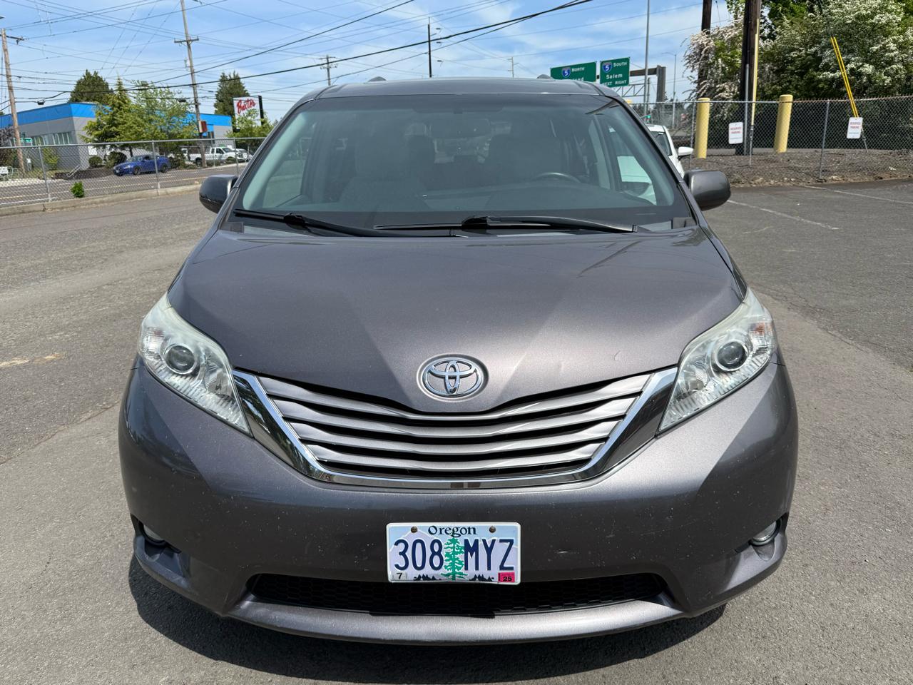 Toyota Sienna XLE FWD 8-Passenger V6 2015