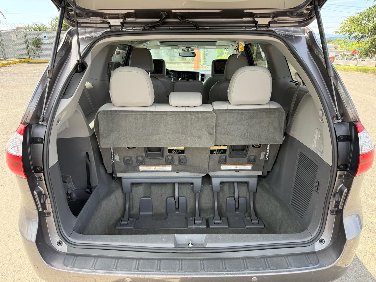 Toyota Sienna XLE FWD 8-Passenger V6 2015