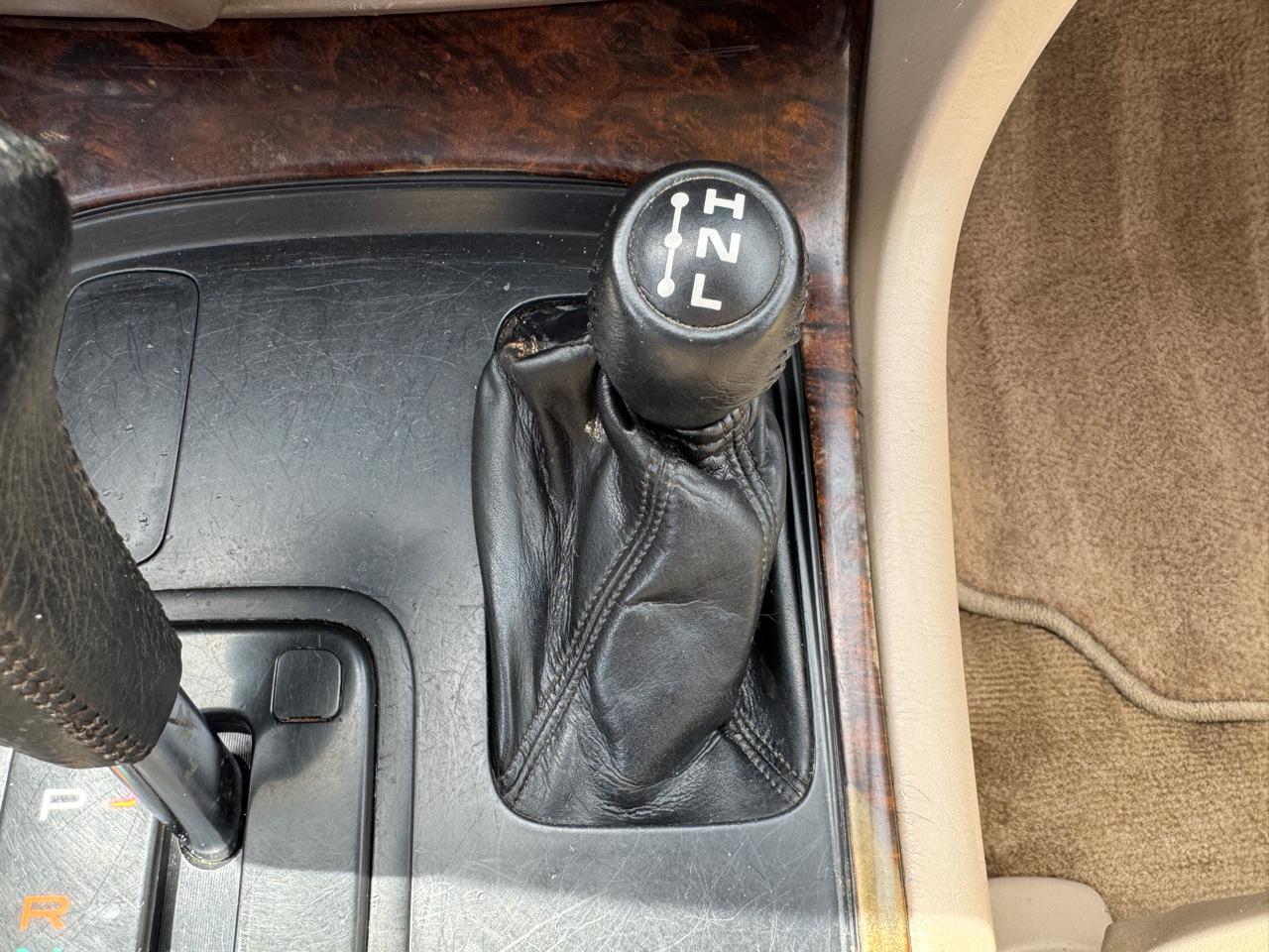 Toyota Land Cruiser 4WD 1998