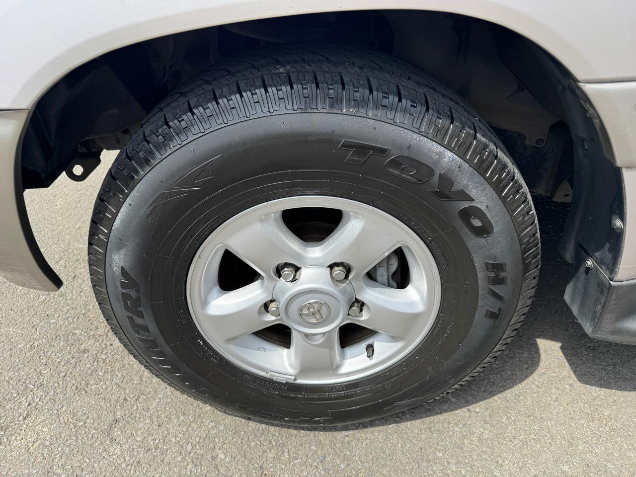 Toyota Land Cruiser 4WD 1998