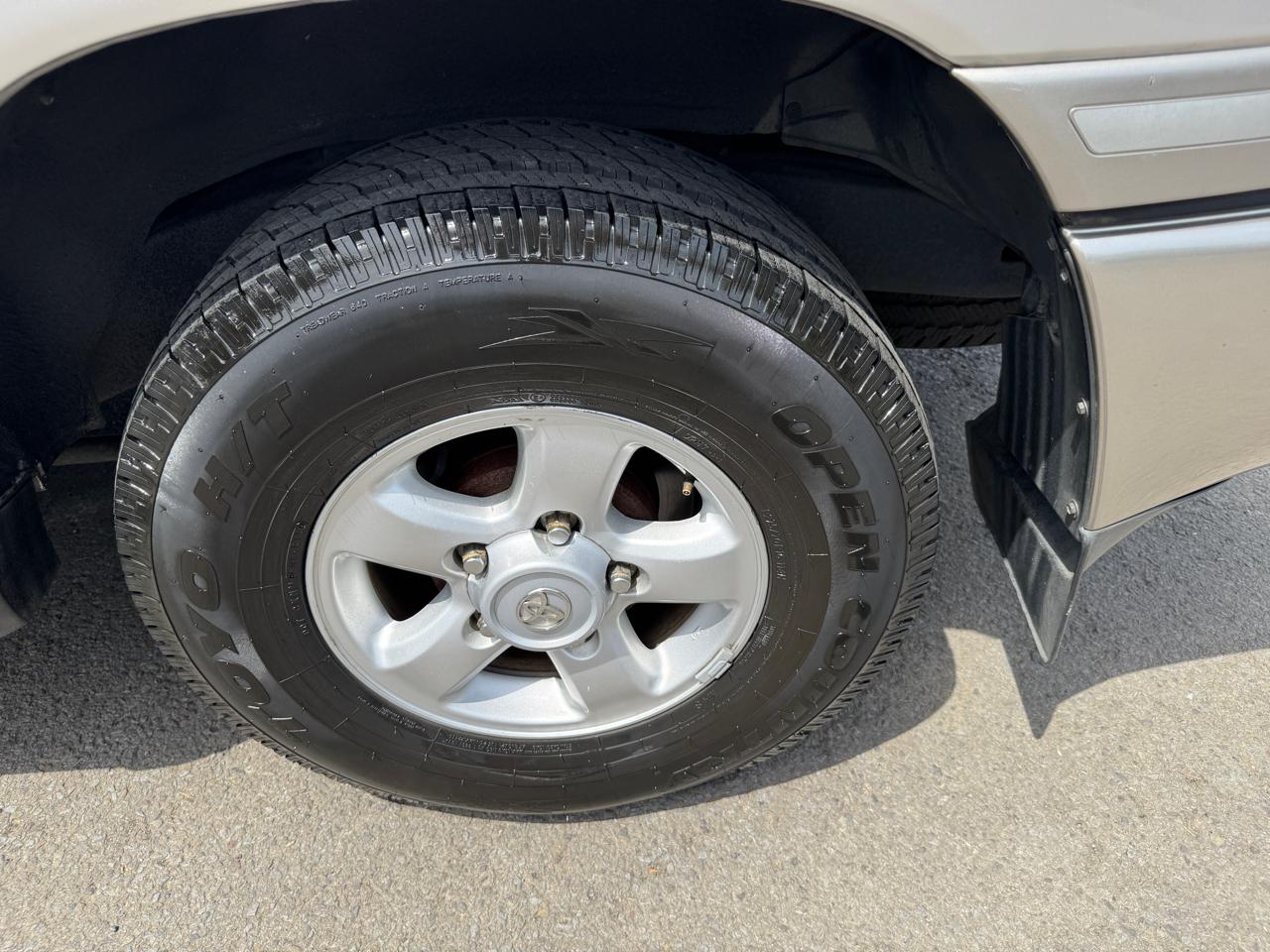 Toyota Land Cruiser 4WD 1998
